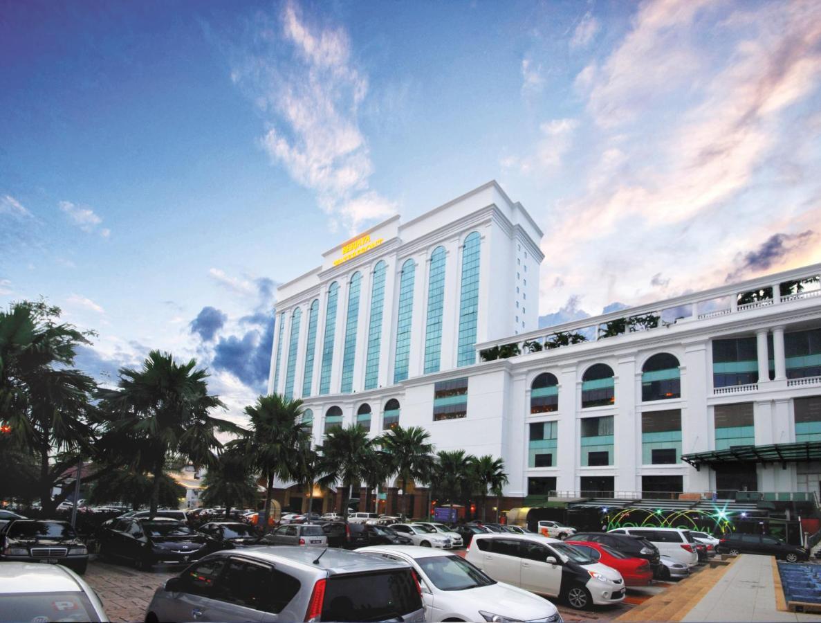 Berjaya Waterfront Hotel,