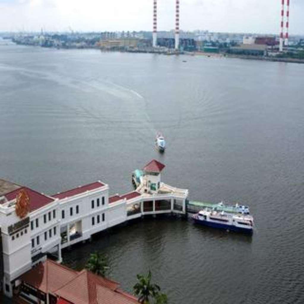 Hotel Berjaya Waterfront Hotel,