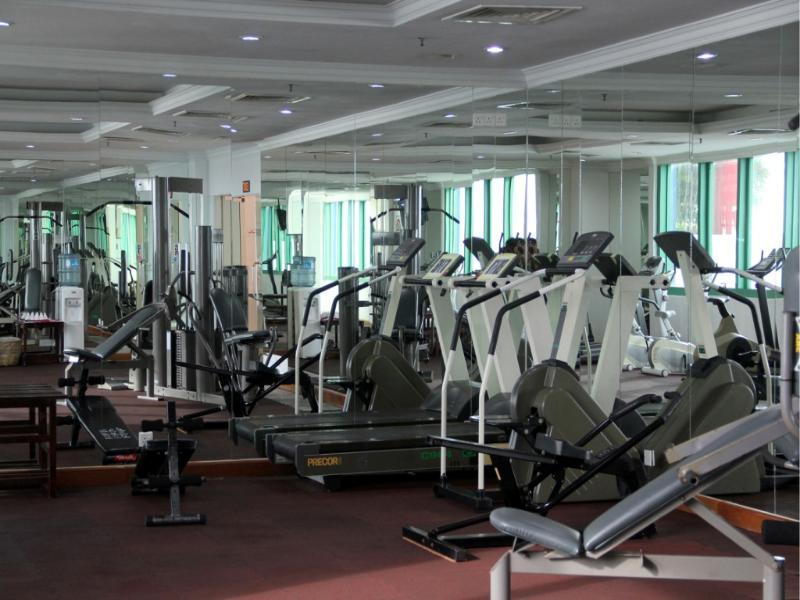 Berjaya Waterfront Hotel, 4*