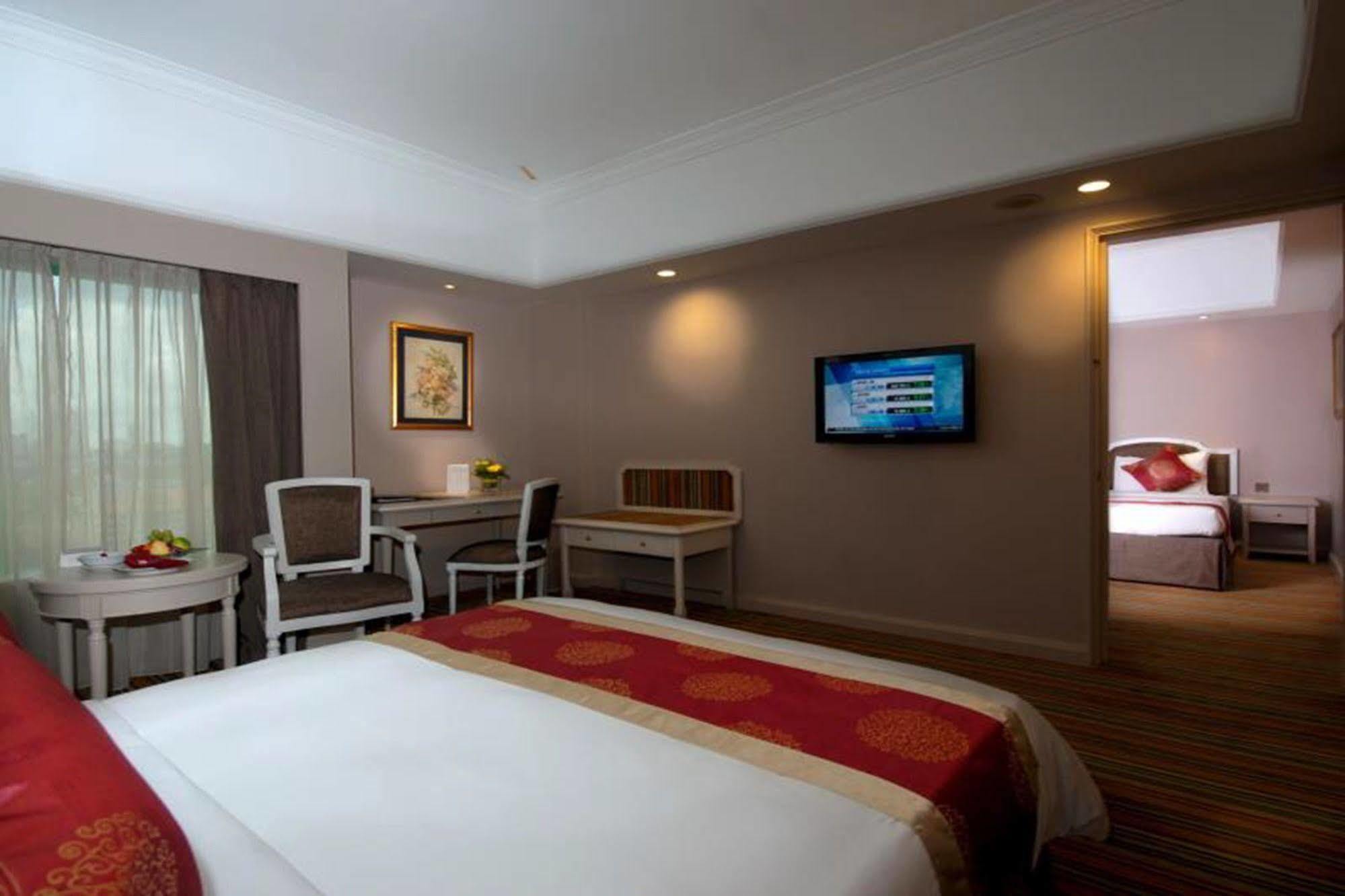 Berjaya Waterfront Hotel,