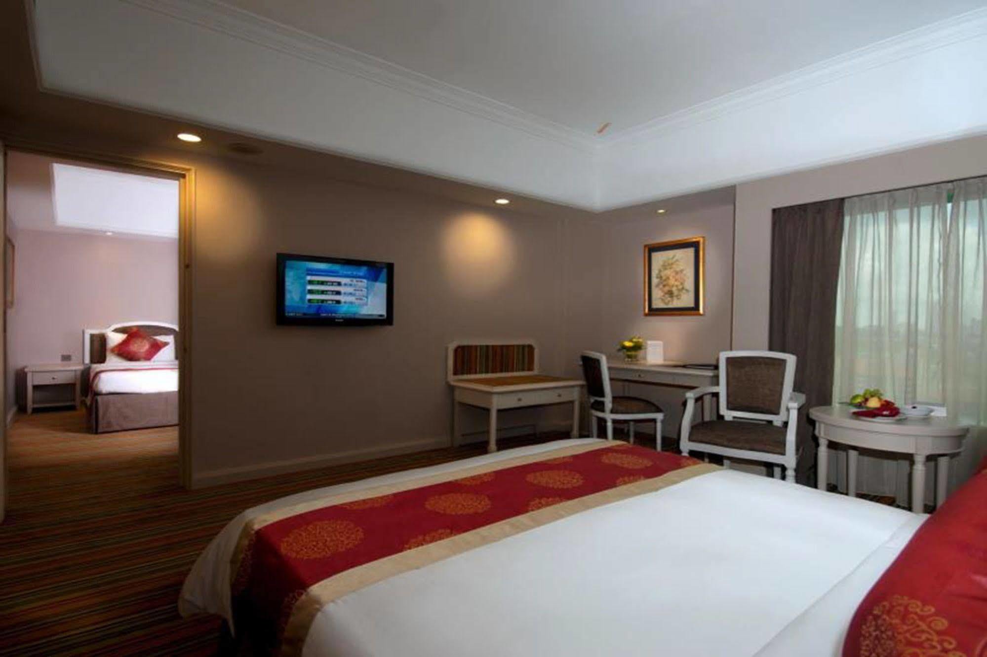 Berjaya Waterfront Hotel, Hotel Johor Bahru